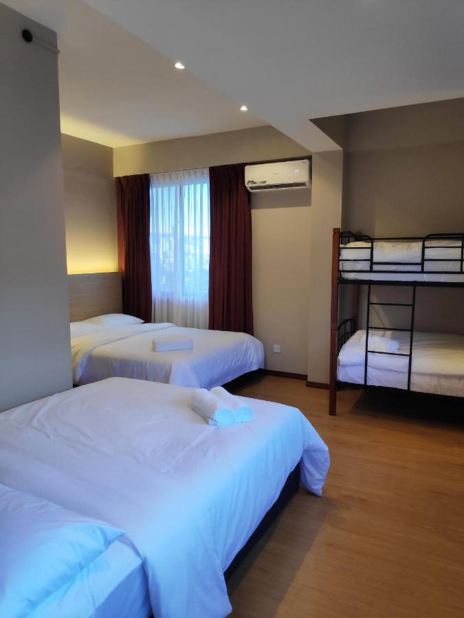 בנדר סרי בגאוואן Ez Suites מראה חיצוני תמונה